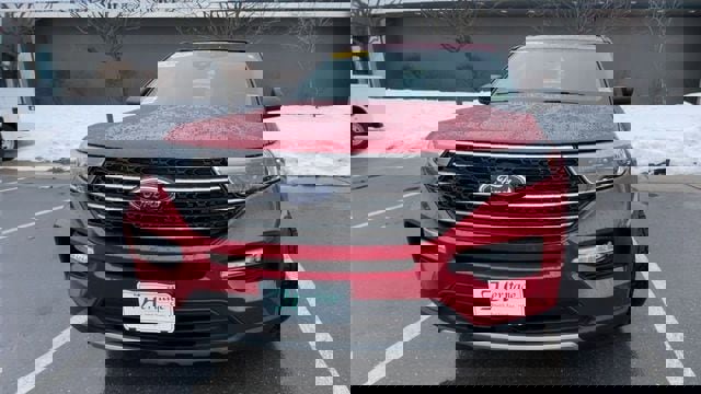 Used 2021 Ford Explorer XLT w/ Equipment Group 202A image 7