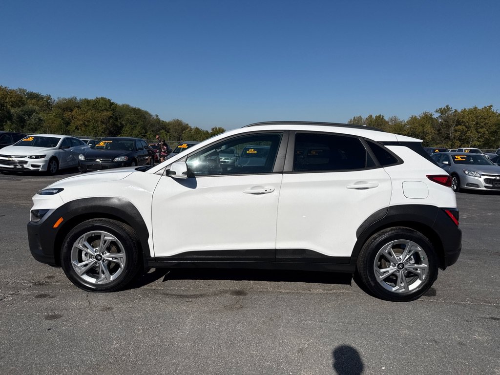 Used 2022 Hyundai Kona SEL w/ Cargo Package FWD image 1