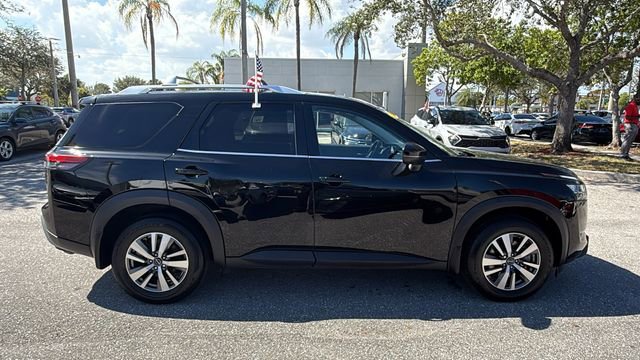 Used 2023 Nissan Pathfinder SL image 10