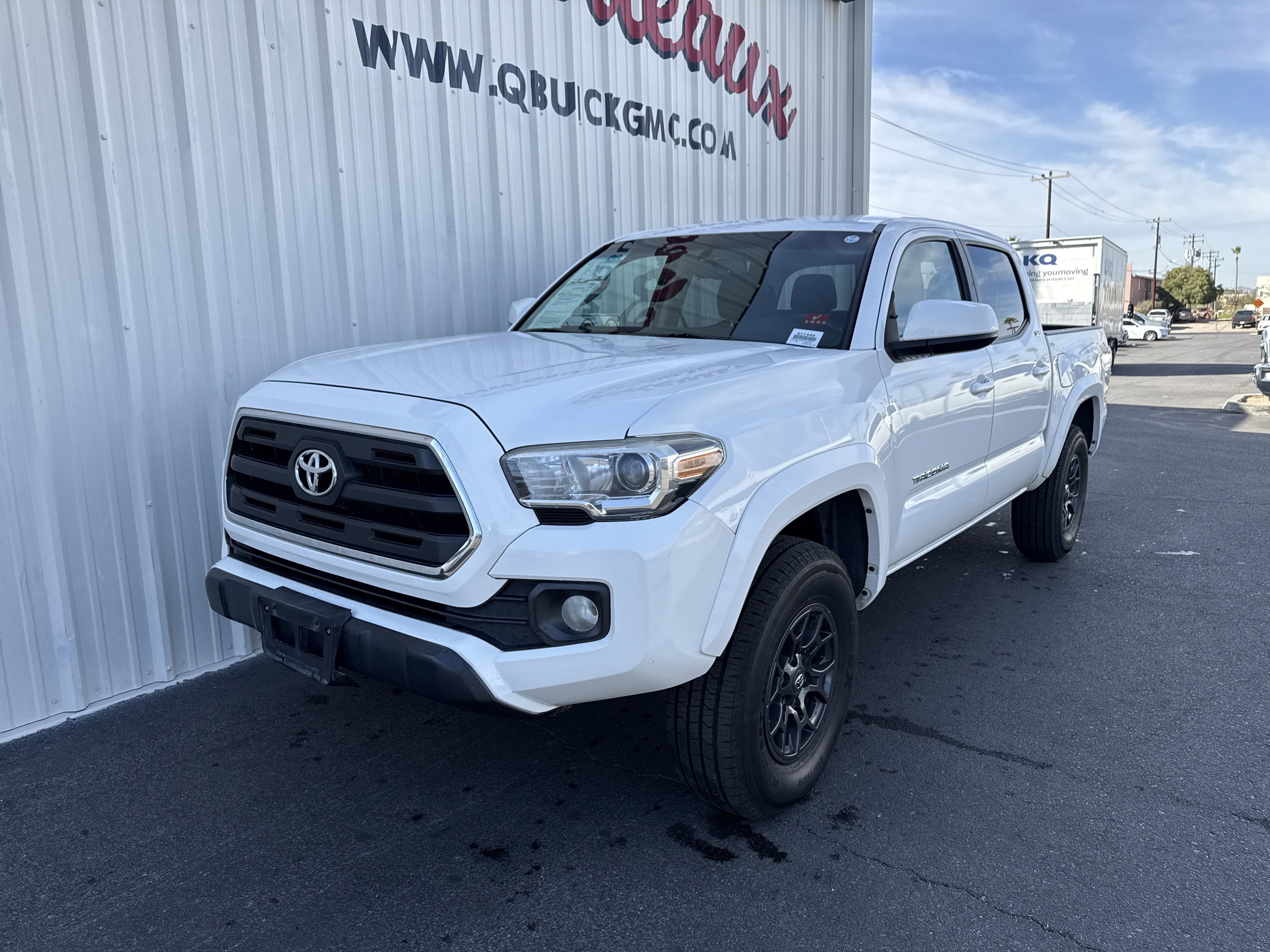 Used 2017 Toyota Tacoma SR5 w/ Tow Package image 6