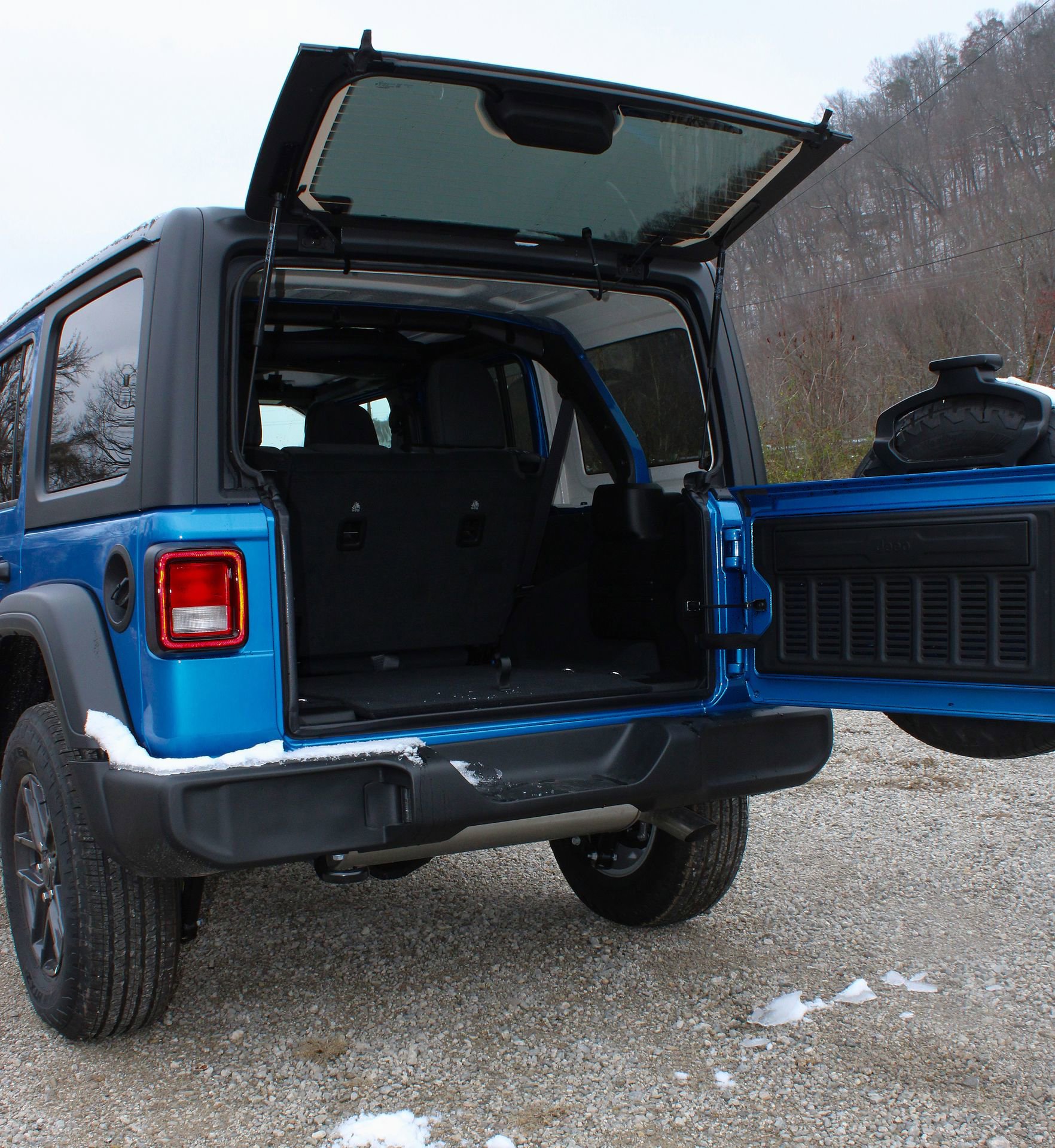 New 2026 Jeep Wrangler Unlimited Sport image 12