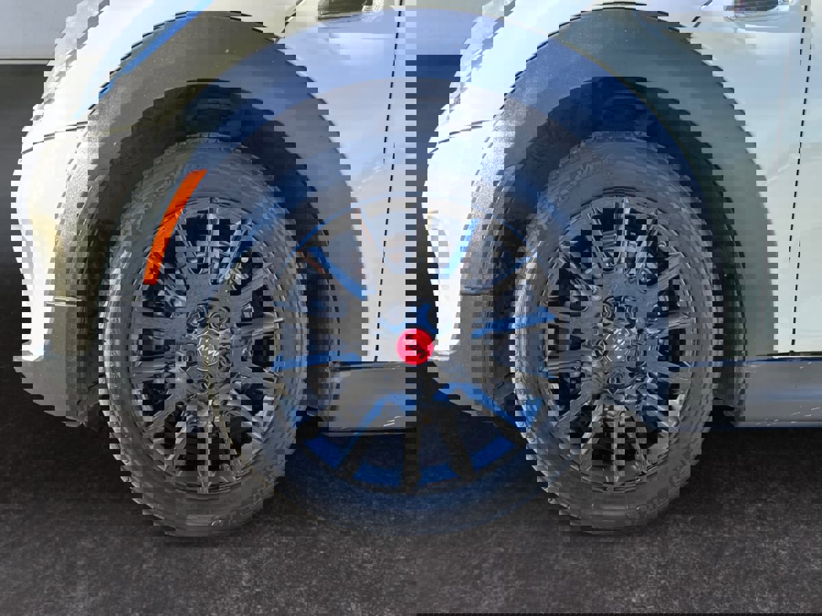 Used 2017 MINI Cooper 2-Door Hardtop image 9