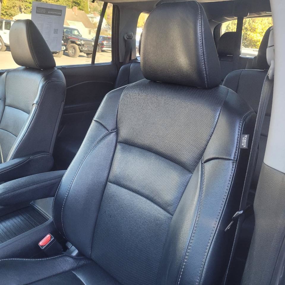 Used 2017 Honda Pilot Elite image 12