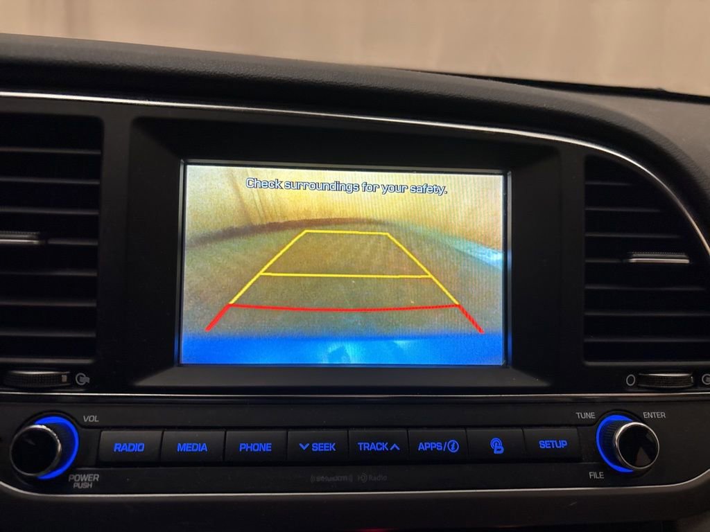 Used 2017 Hyundai Elantra Limited image 17