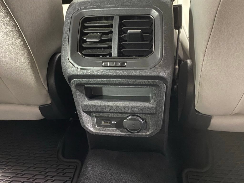 Used 2020 Volkswagen Tiguan SE w/ 3rd Row Seat Package AWD/4WD image 31