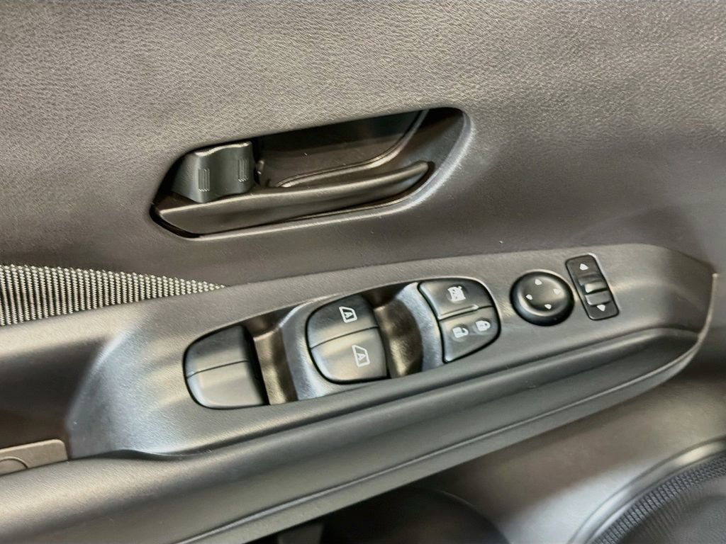 Used 2020 Nissan Kicks S FWD image 19