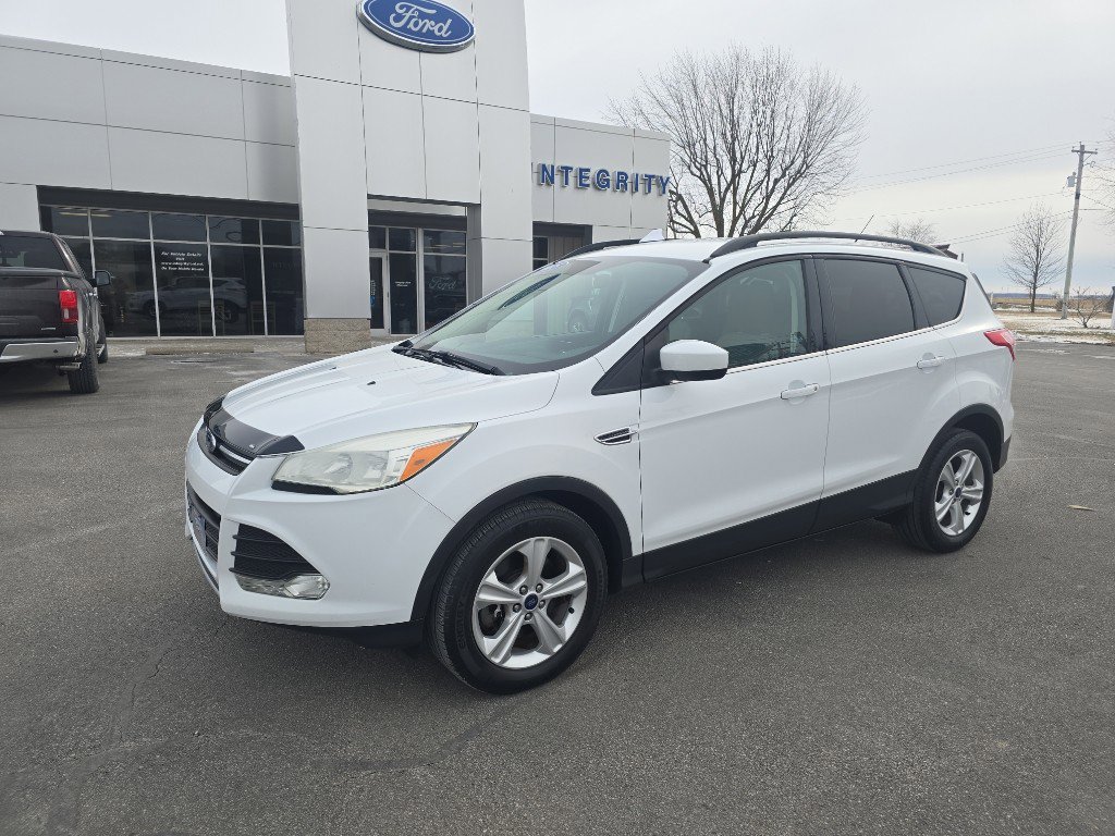 Used 2015 Ford Escape SE w/ Equipment Group 201A image 2