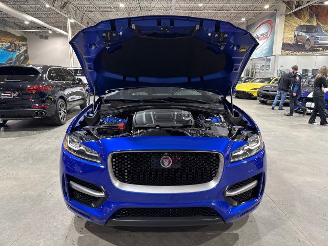 Used 2020 Jaguar F-PACE R-Sport image 16