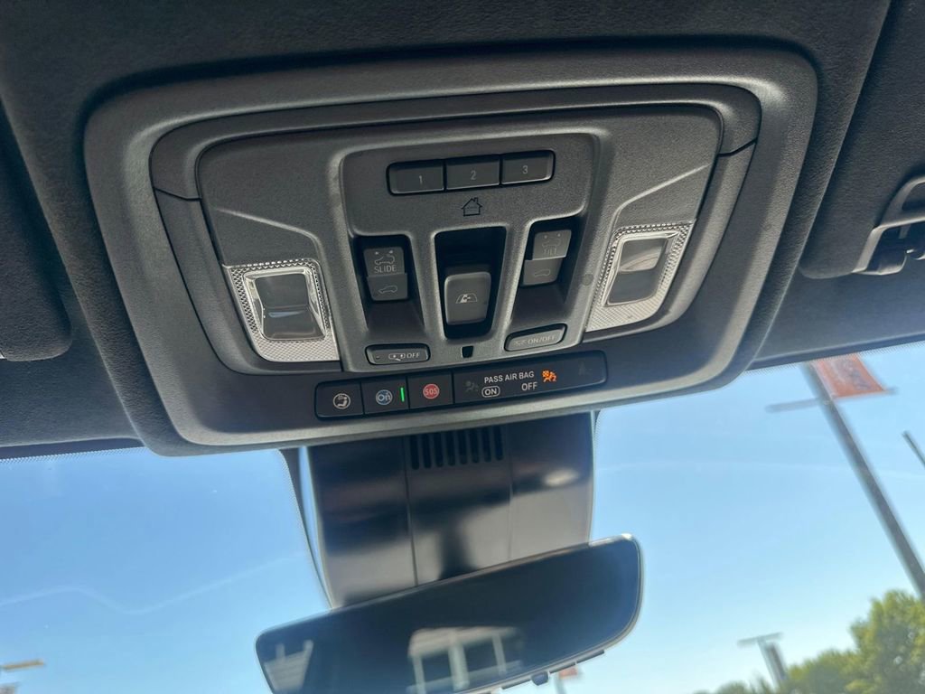 Used 2025 GMC Sierra 3500 Denali Ultimate image 19