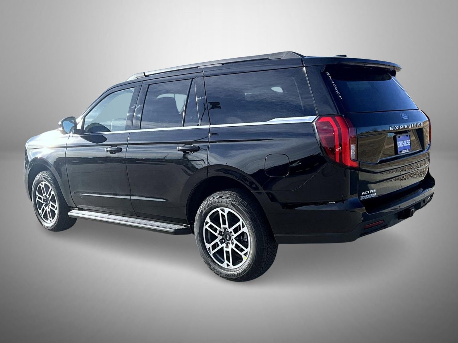 New 2026 Ford Expedition Active image 7