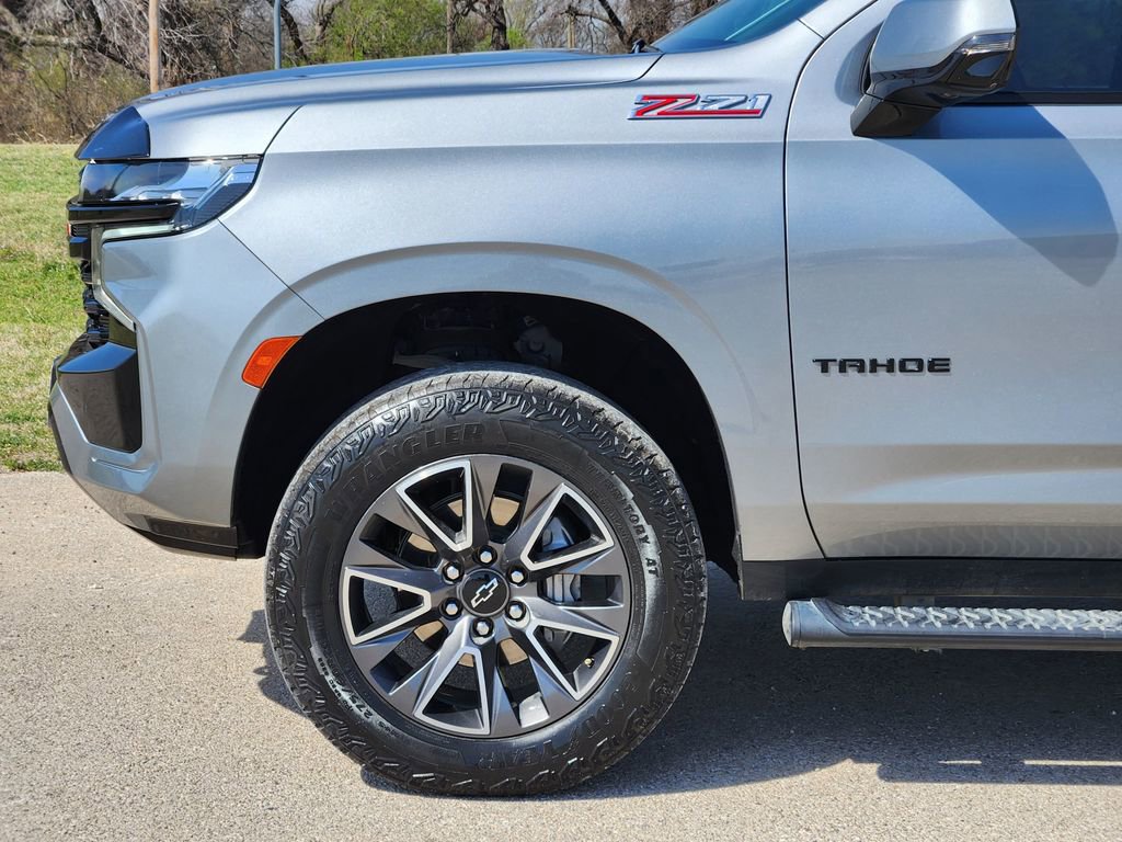 Used 2024 Chevrolet Tahoe Z71 w/ Luxury Package AWD/4WD image 8