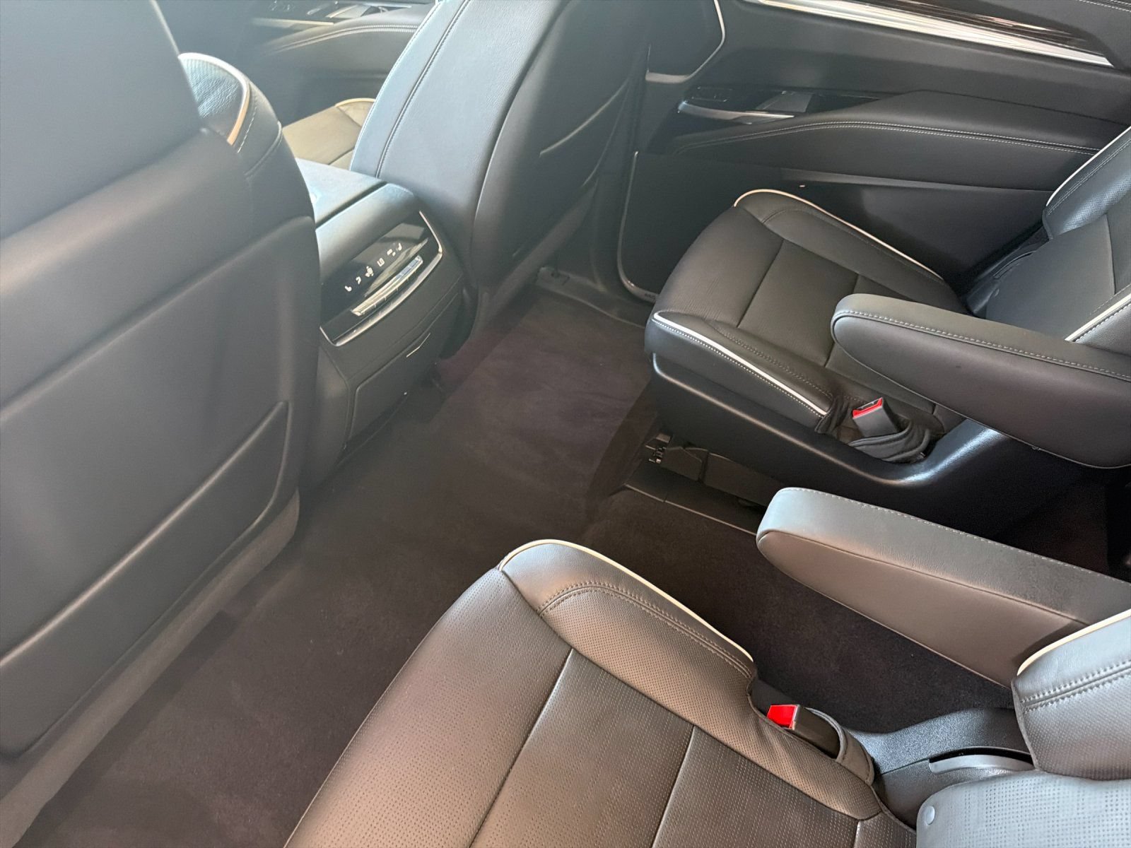 New 2026 Cadillac Escalade Luxury w/ Touring Package AWD/4WD image 11
