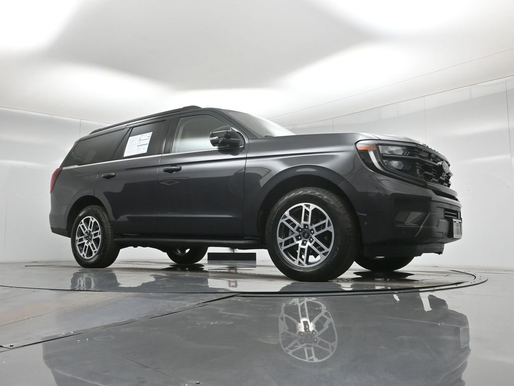 Certified 2025 Ford Expedition Active AWD/4WD image 47