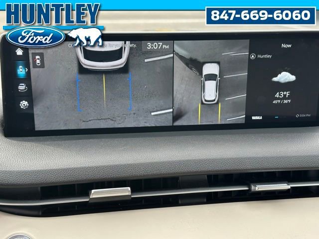 Used 2024 Genesis GV70 2.5T w/ Advanced Package image 28
