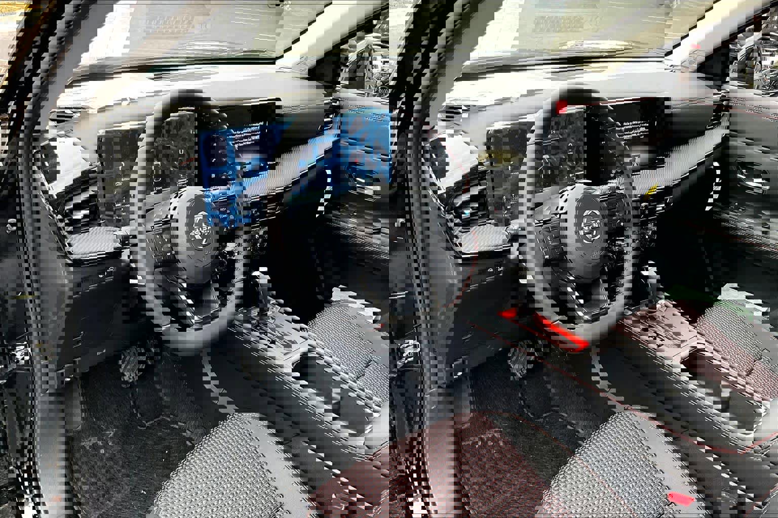 New 2026 Nissan Kicks SR image 8