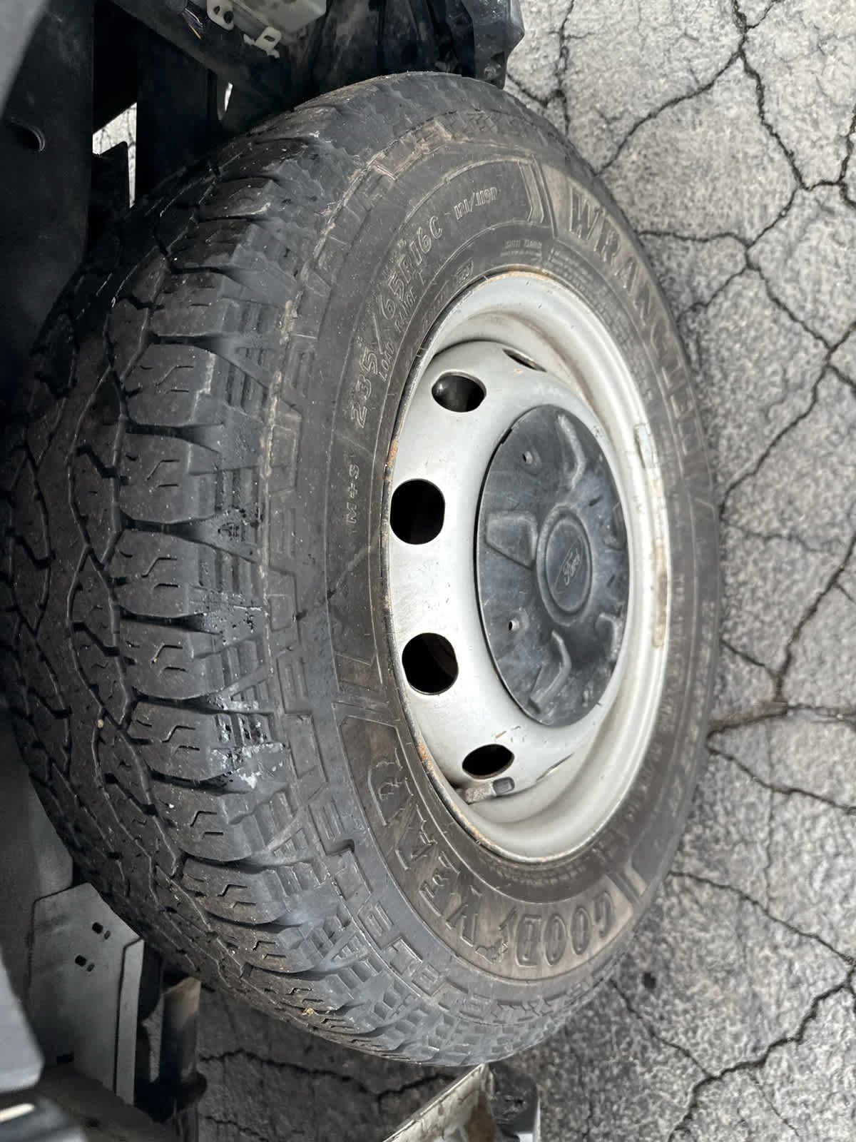 Used 2023 Ford Transit 250 148 High Roof Extended w/ Load Area Protection Package image 10