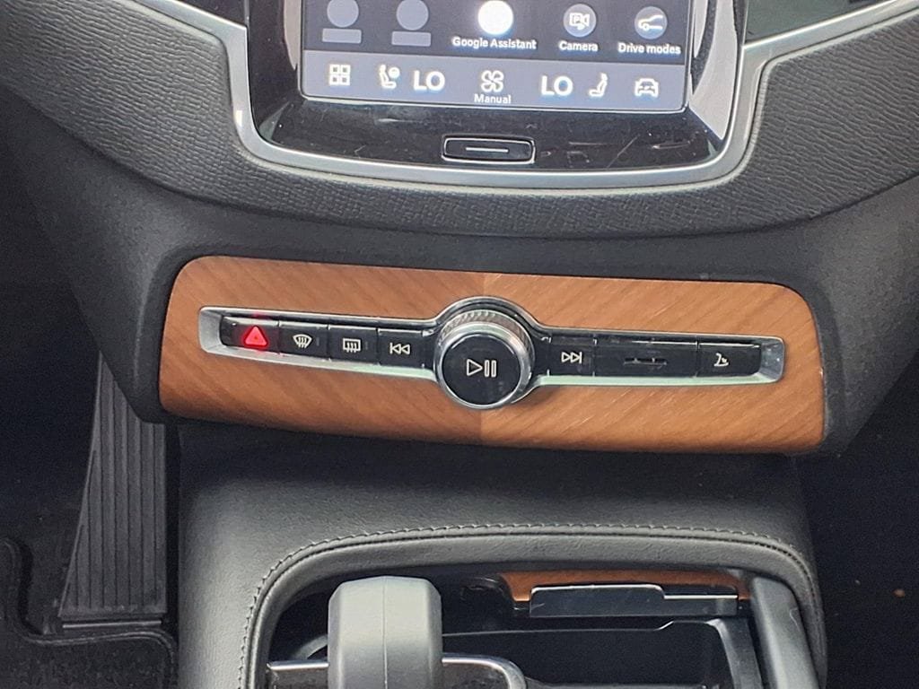 Certified 2023 Volvo XC90 B5 Plus w/ Protection Package AWD/4WD image 19