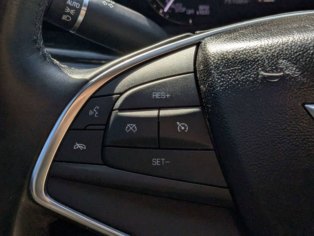Used 2018 Cadillac XT5 FWD image 24