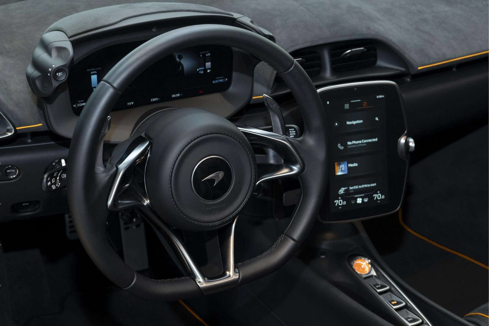 Used 2026 McLaren Artura Spider RWD image 27