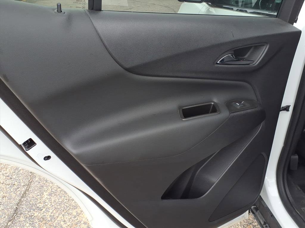 Certified 2024 Chevrolet Equinox LT w/ LPO, Floor Liner Package image 7