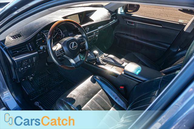 Used 2016 Lexus ES 350 w/ Luxury Package w/Wood Trim image 16