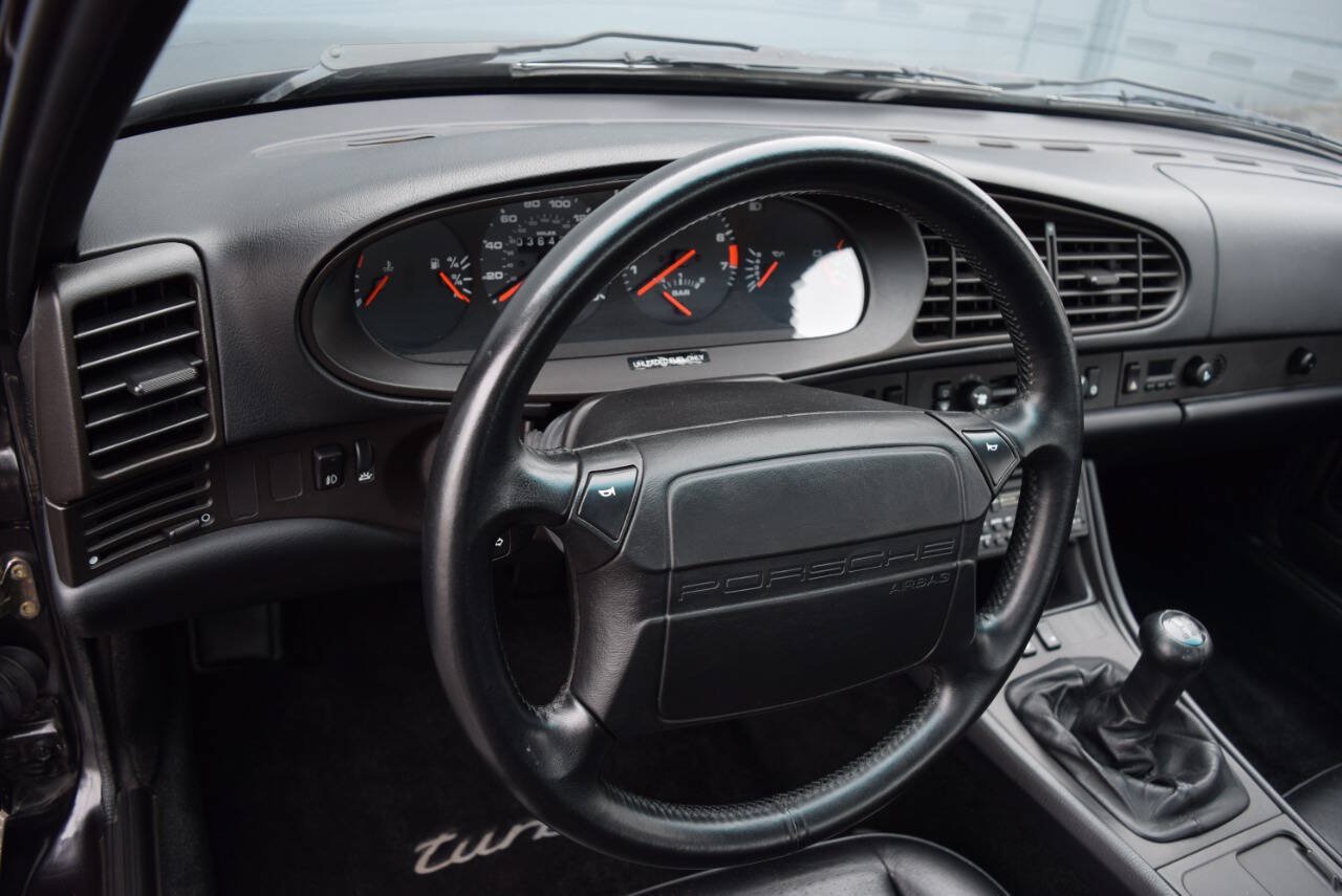 Used 1988 Porsche 944 Turbo Coupe RWD image 39