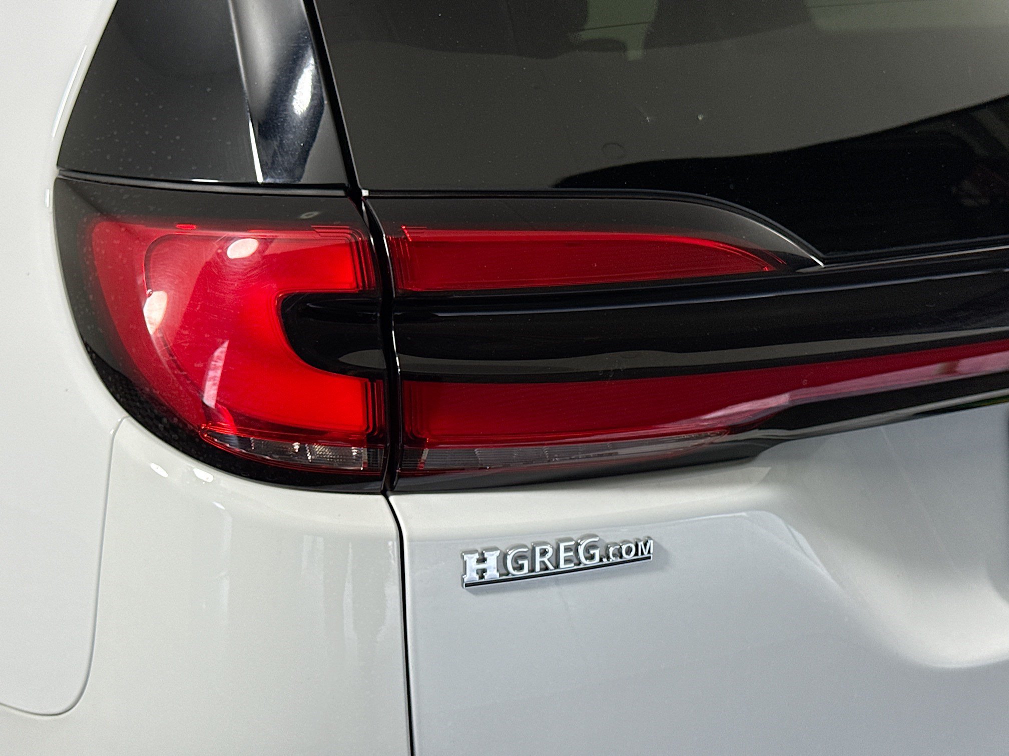 Used 2023 Chrysler Pacifica Touring FWD image 36
