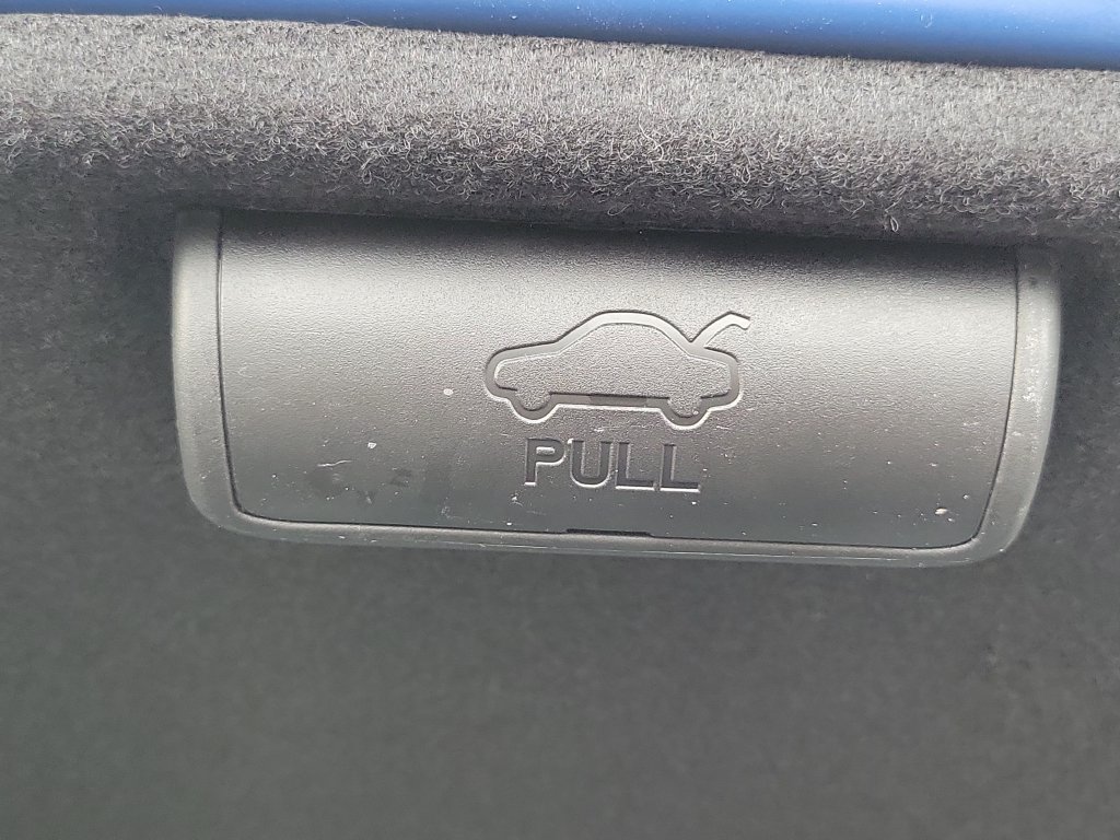 Used 2020 Hyundai Elantra SE FWD image 24