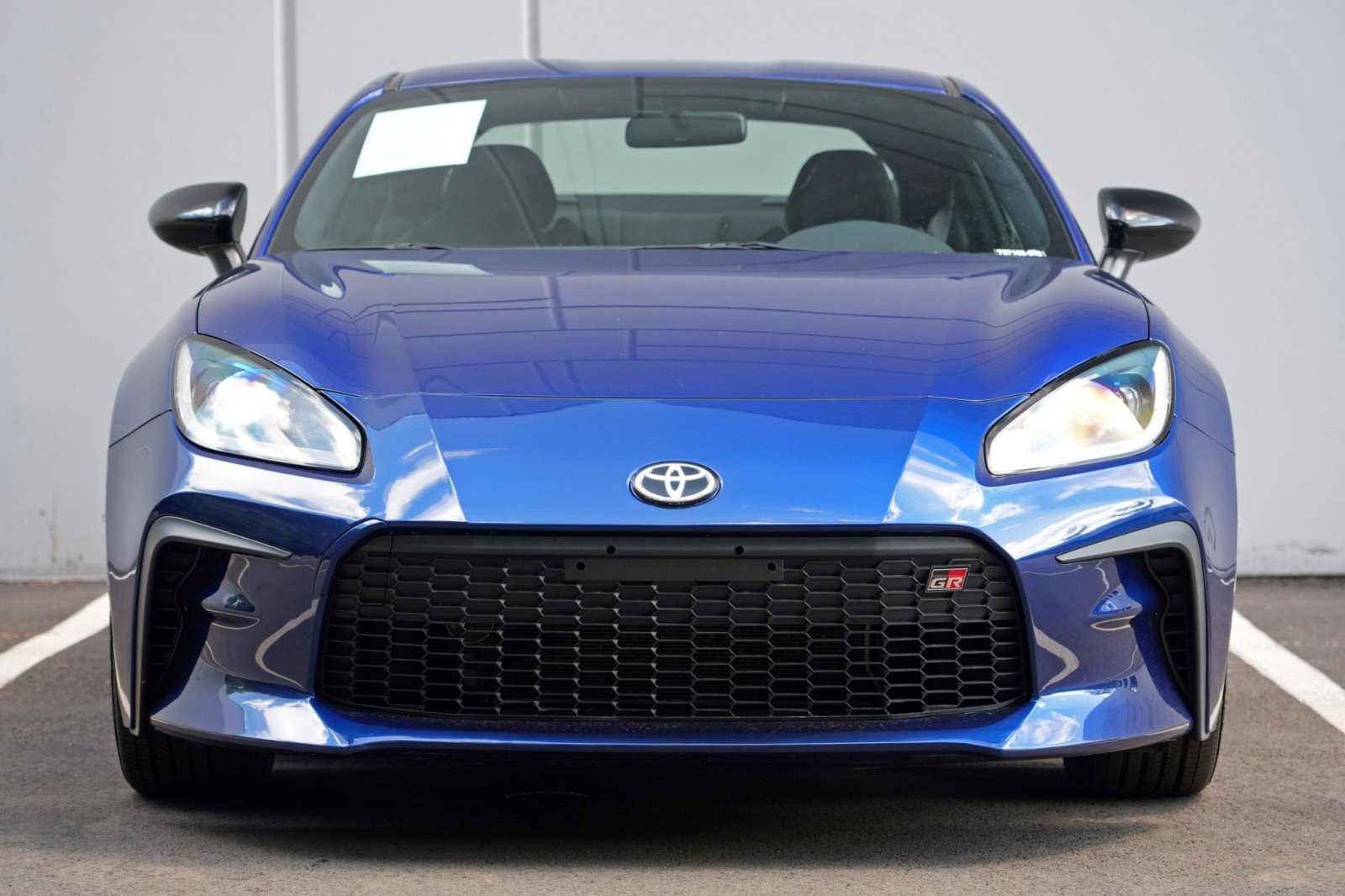 Used 2022 Toyota GR86 RWD image 6