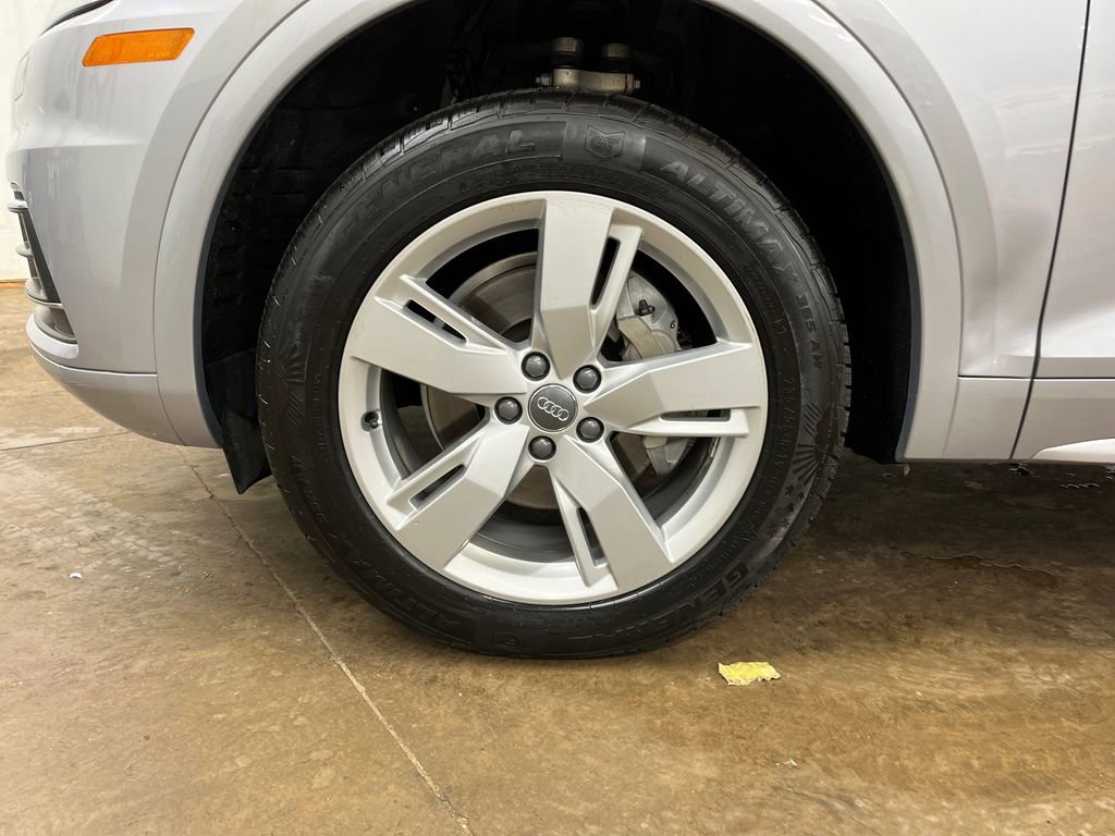 Used 2019 Audi Q5 2.0T Premium w/ Convenience Package image 29