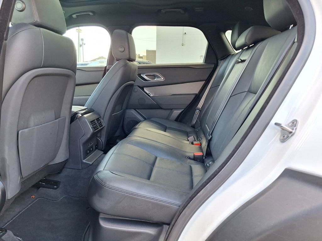 Used 2025 Land Rover Range Rover Velar Dynamic SE image 11