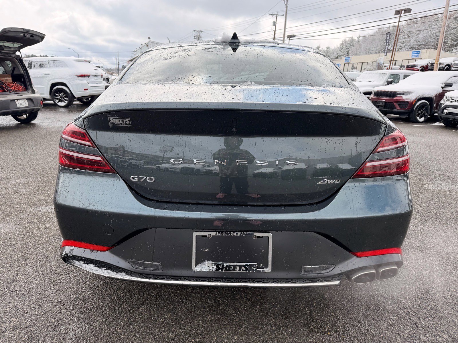 Used 2023 Genesis G70 2.0T AWD/4WD image 5