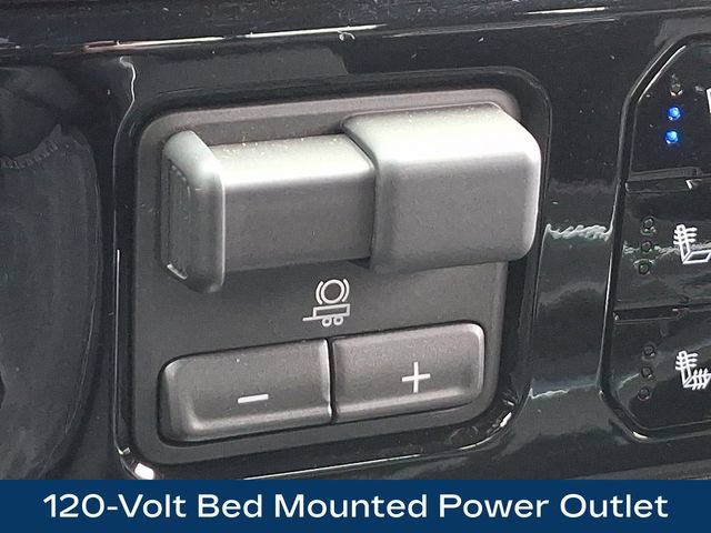 Used 2026 Chevrolet Silverado 2500 LTZ w/ LTZ Plus Package AWD/4WD image 18