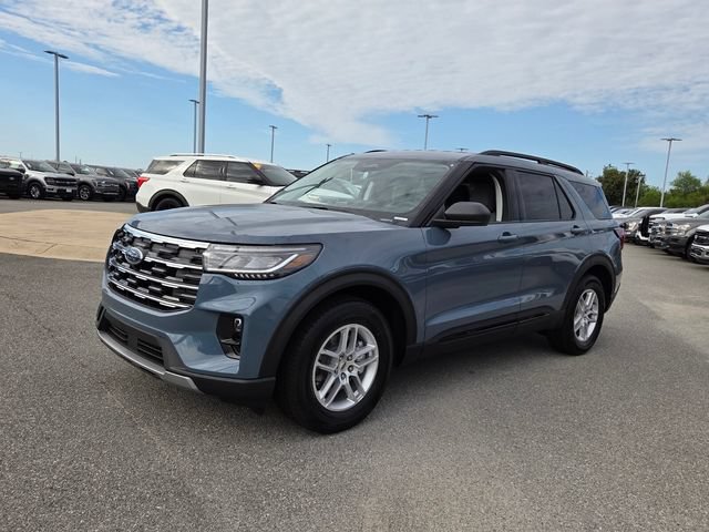 New 2026 Ford Explorer Active w/ Active Comfort Package RWD image 3