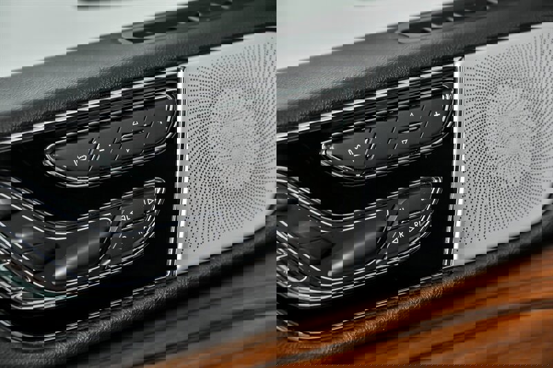 Used 2019 Lincoln Navigator Reserve image 16