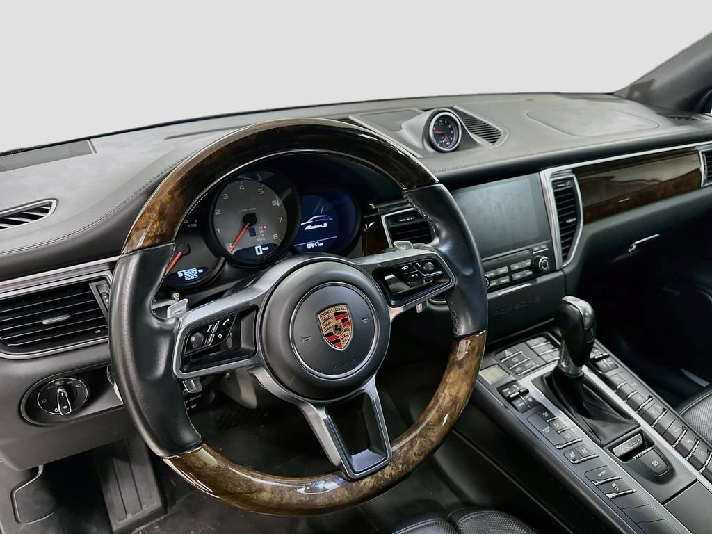 Certified 2017 Porsche Macan S AWD/4WD image 4