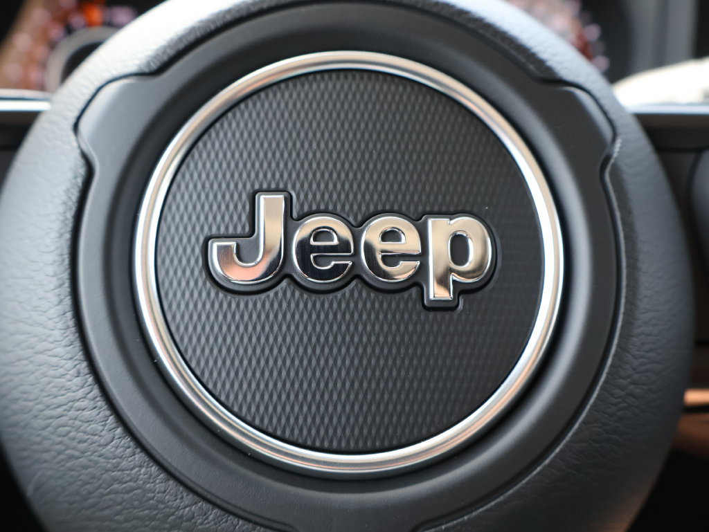 New 2026 Jeep Gladiator Sport AWD/4WD image 26