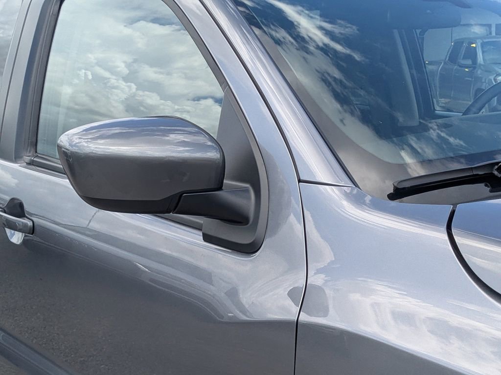 Used 2024 Nissan Frontier SV image 9