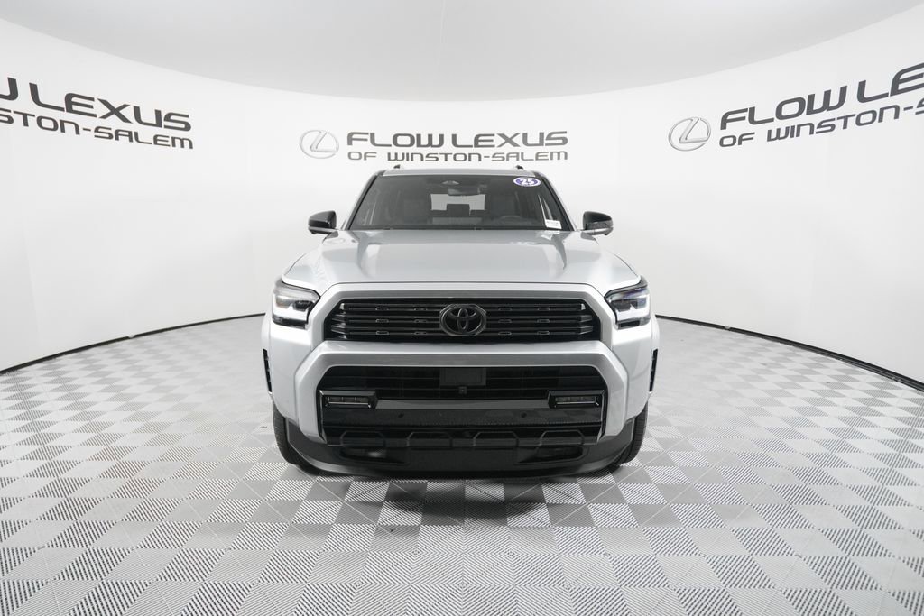 Used 2025 Toyota 4Runner Platinum AWD/4WD image 2