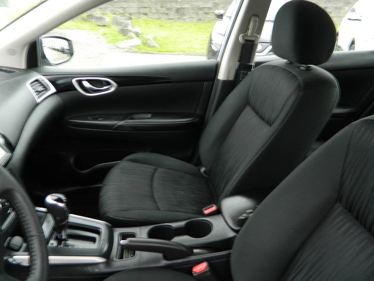 Used 2019 Nissan Sentra SV FWD image 13