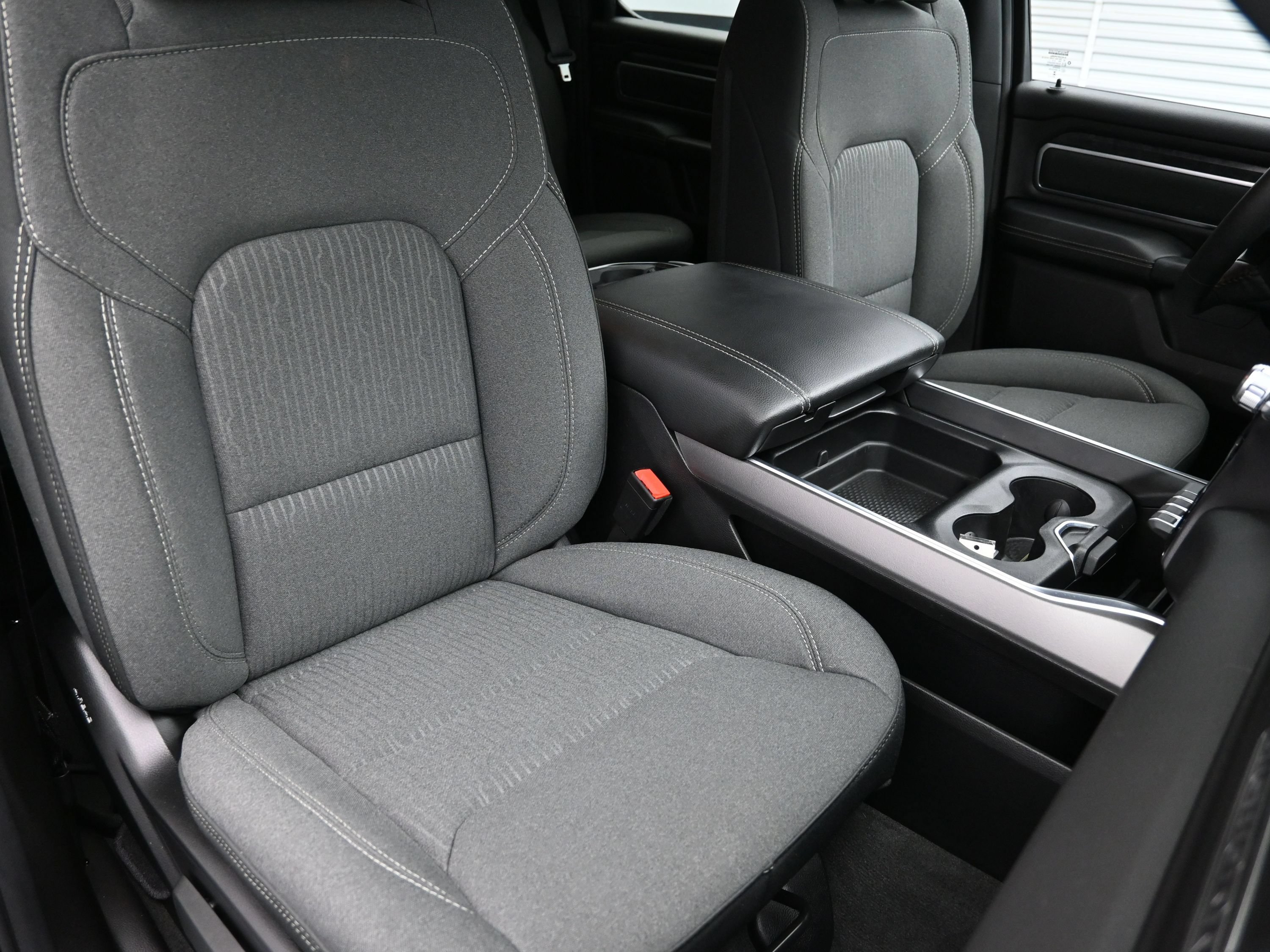 Used 2024 RAM 1500 Big Horn AWD/4WD image 40