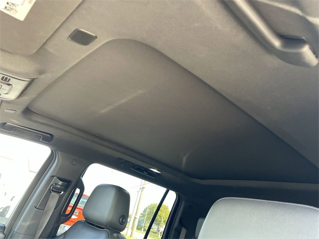 Used 2021 Chevrolet Suburban LT image 21