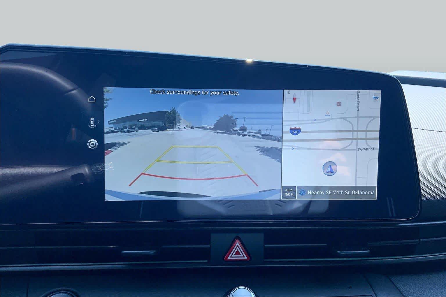 Used 2025 Hyundai Elantra SEL FWD image 29