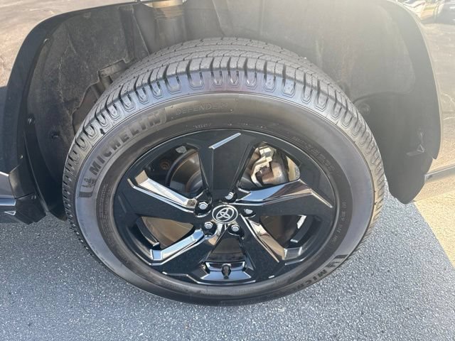Used 2020 Toyota RAV4 XSE w/ XSE Grade Weather Package AWD/4WD image 11