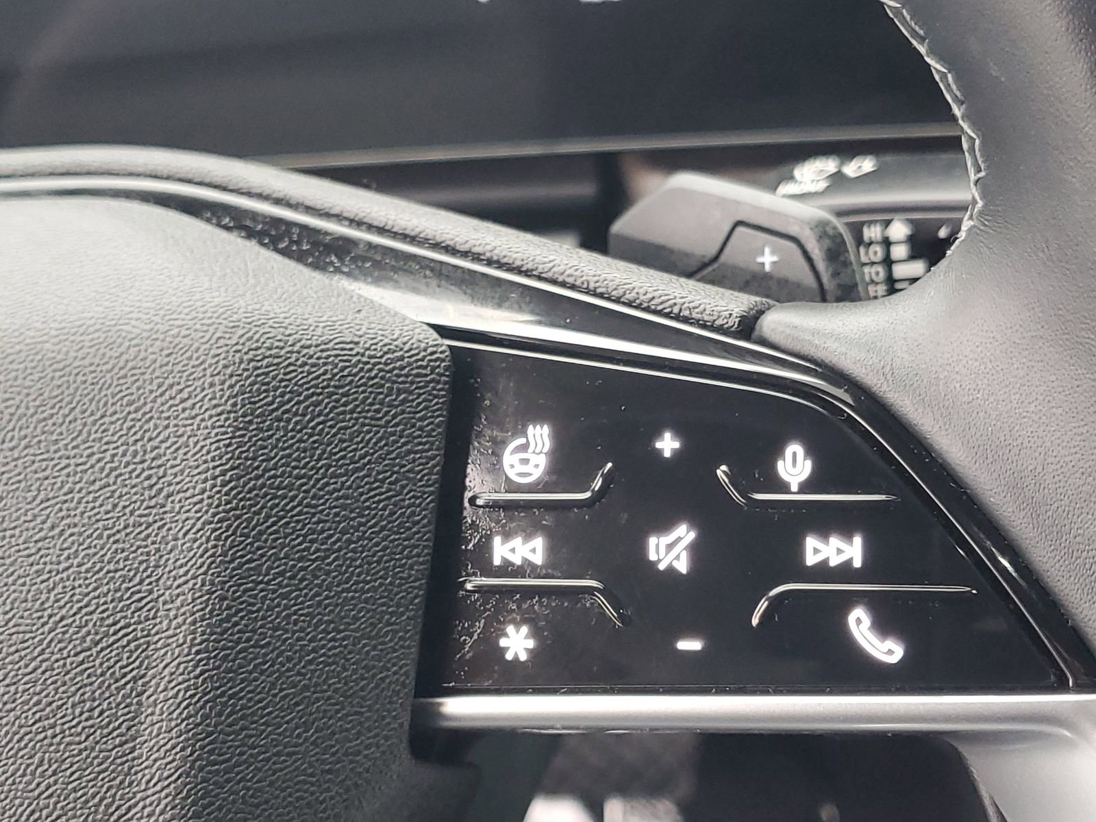 Used 2025 Audi Q5 Premium Plus w/ Premium Plus image 25