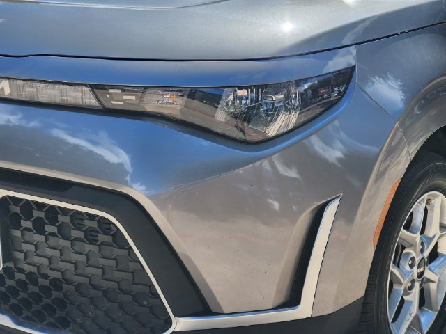 Used 2025 Kia Soul LX w/ LX Technology Package FWD image 16