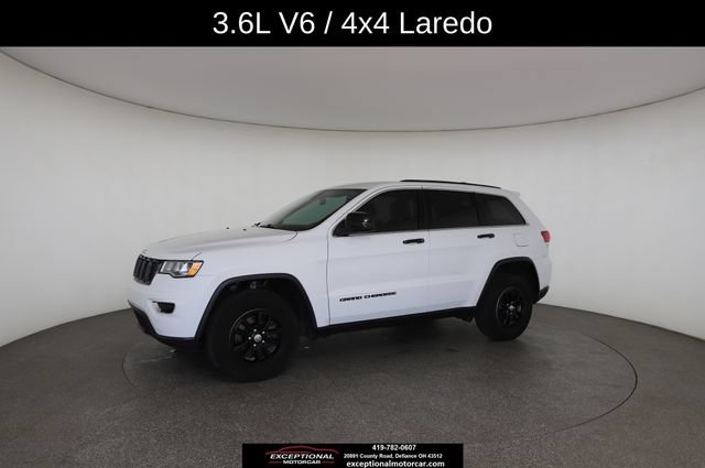 Used 2020 Jeep Grand Cherokee Laredo AWD/4WD image 3