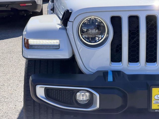 Used 2023 Jeep Wrangler Unlimited Sahara w/ Cold Weather Group AWD/4WD image 9