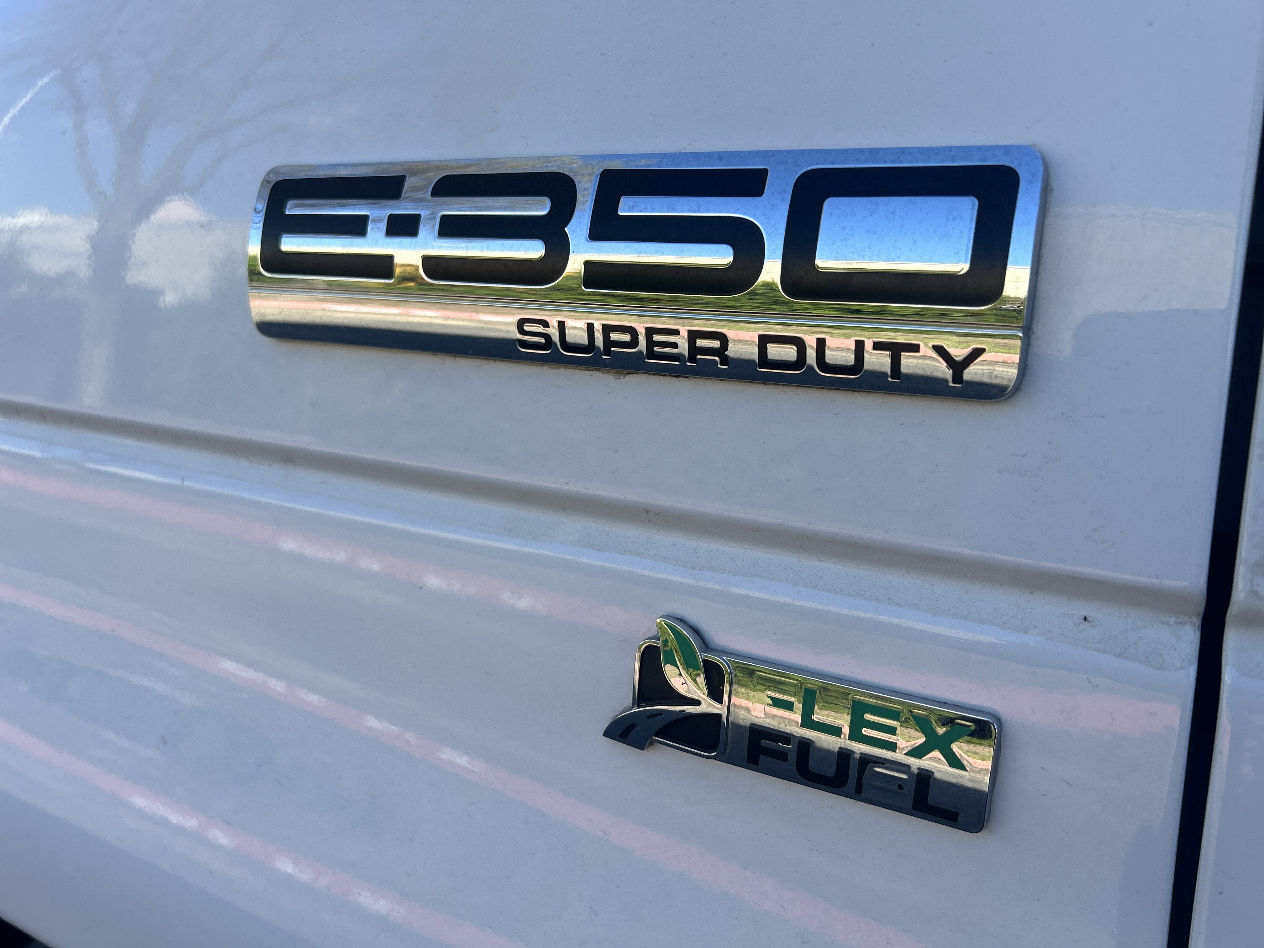 Used 2016 Ford E-350 and Econoline 350 Super Duty RWD image 22