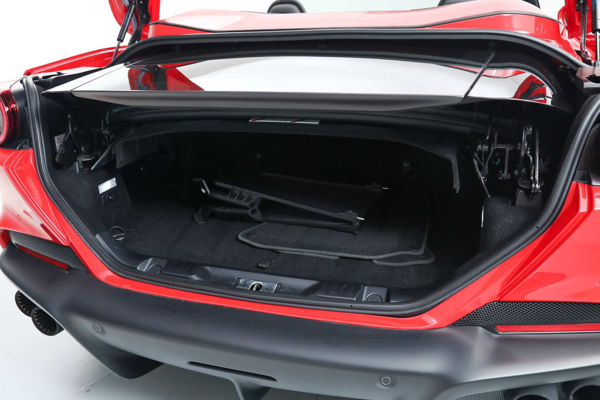 Certified 2023 Ferrari Portofino M image 37